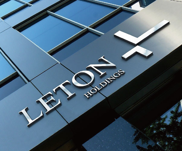 幾何美學(xué)與威尼斯傳統(tǒng)酒吧的完美融合 —— Bacaro的品牌視覺設(shè)計(jì)